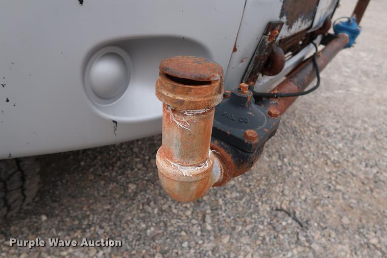 image for item DG3305 2003 Freightliner Business Class M2 water truck