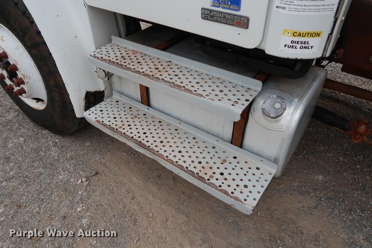 image for item DG3305 2003 Freightliner Business Class M2 water truck