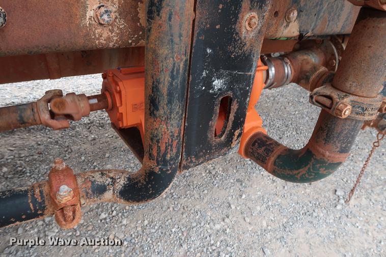 image for item DG3305 2003 Freightliner Business Class M2 water truck