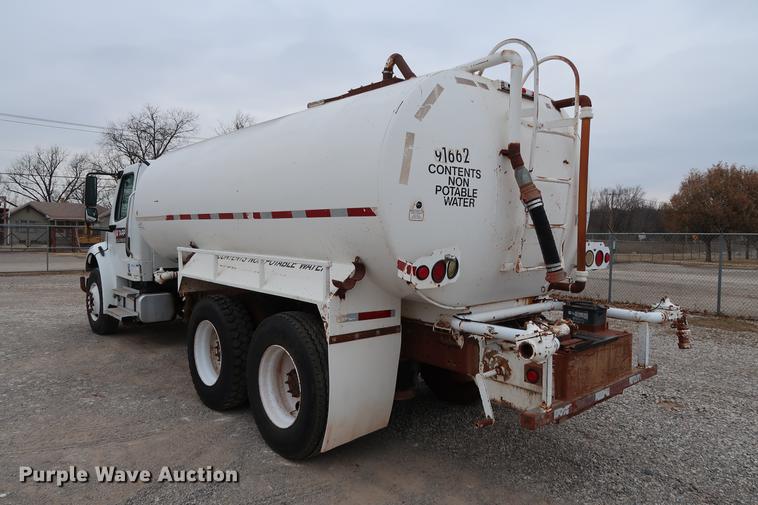 image for item DG3305 2003 Freightliner Business Class M2 water truck