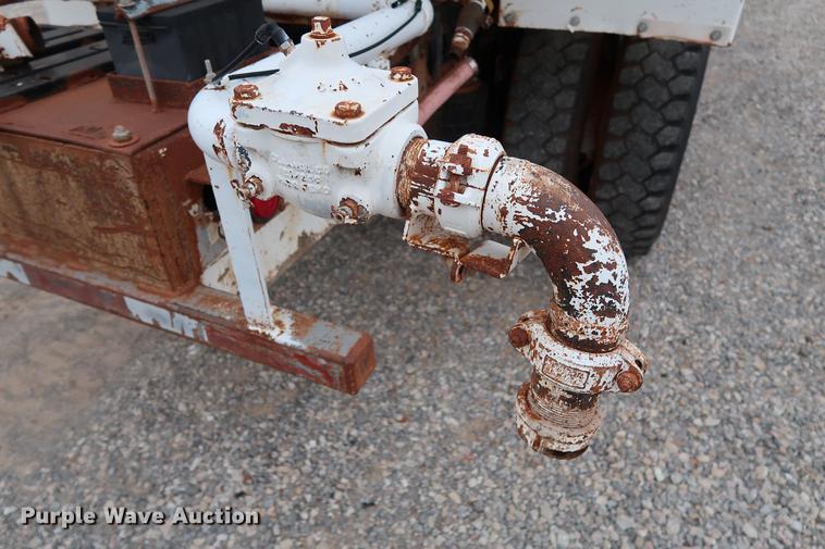 image for item DG3305 2003 Freightliner Business Class M2 water truck