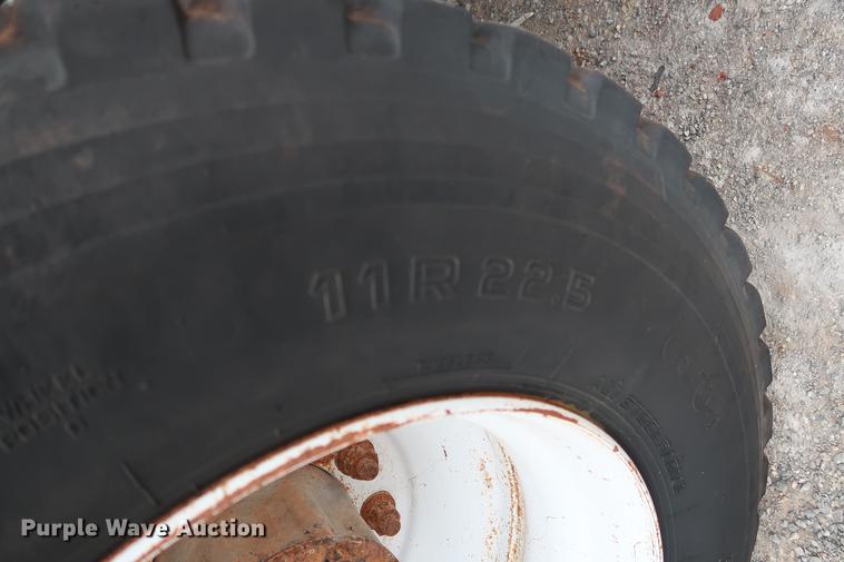 image for item DG3305 2003 Freightliner Business Class M2 water truck