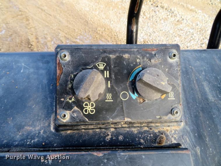 image for item DG3751 1999 Caterpillar 953C track loader