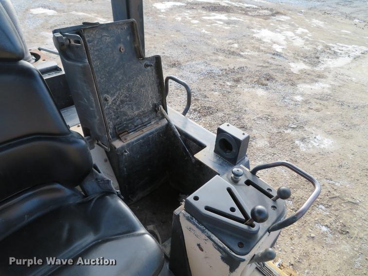 image for item DG3751 1999 Caterpillar 953C track loader