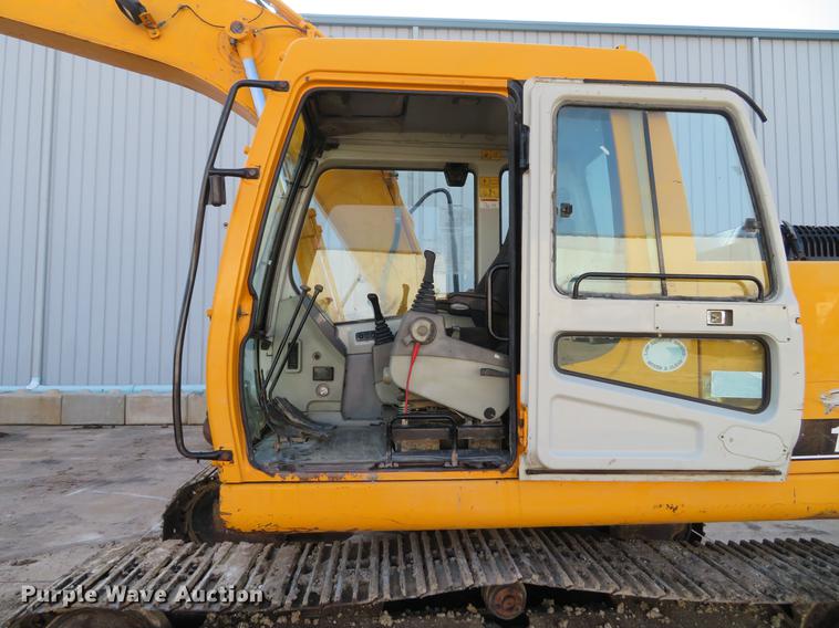 image for item DG3753 2004 Hyundai Robex 140LC-7 excavator