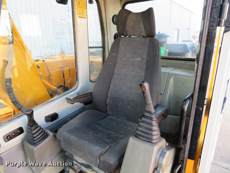 image for item DG3753 2004 Hyundai Robex 140LC-7 excavator