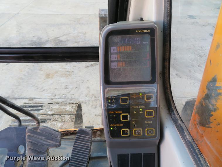 image for item DG3753 2004 Hyundai Robex 140LC-7 excavator