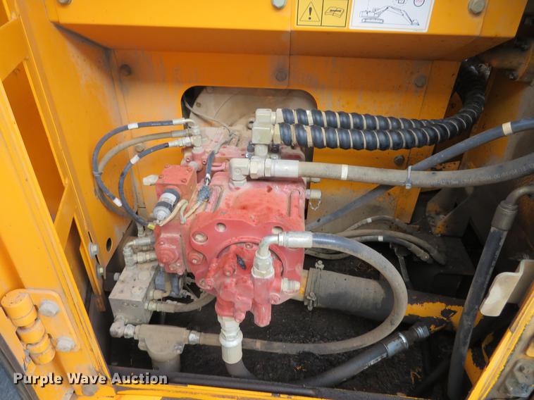 image for item DG3753 2004 Hyundai Robex 140LC-7 excavator