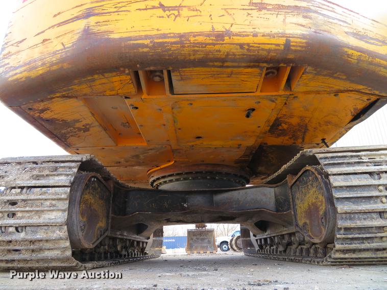 image for item DG3753 2004 Hyundai Robex 140LC-7 excavator