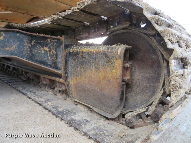 image for item DG3753 2004 Hyundai Robex 140LC-7 excavator