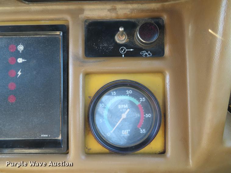 image for item DG3756 1988 Caterpillar 631E conventional scraper