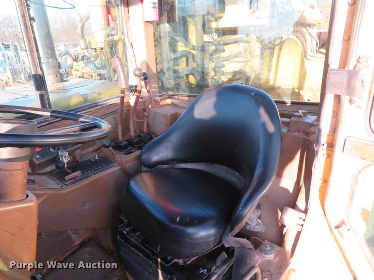 image for item DG3757 1988 Caterpillar 631E conventional scraper