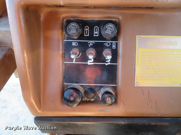 image for item DG3757 1988 Caterpillar 631E conventional scraper