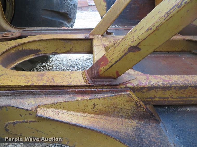 image for item DG3757 1988 Caterpillar 631E conventional scraper