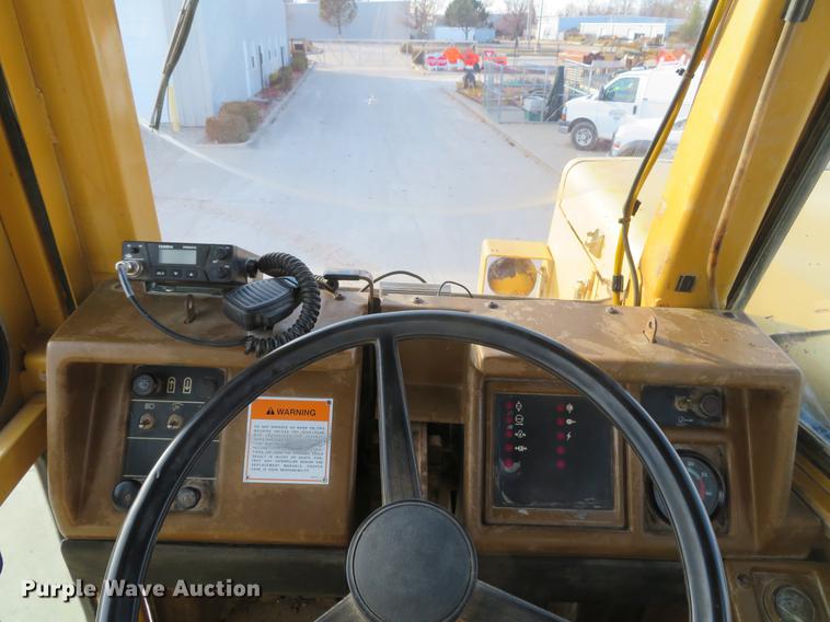 image for item DG3758 1989 Caterpillar 631E conventional scraper