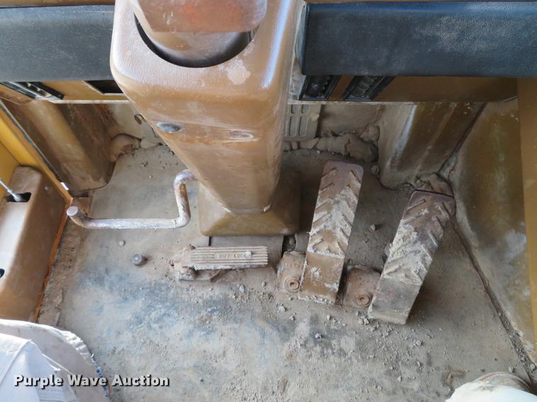 image for item DG3758 1989 Caterpillar 631E conventional scraper