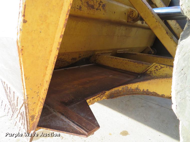 image for item DG3758 1989 Caterpillar 631E conventional scraper