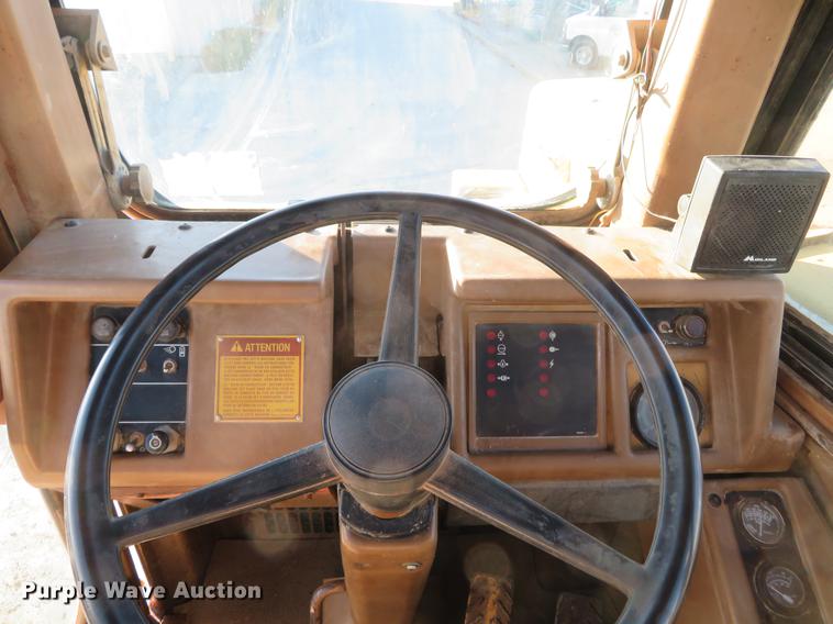 image for item DG3759 1988 Caterpillar 631E conventional scraper