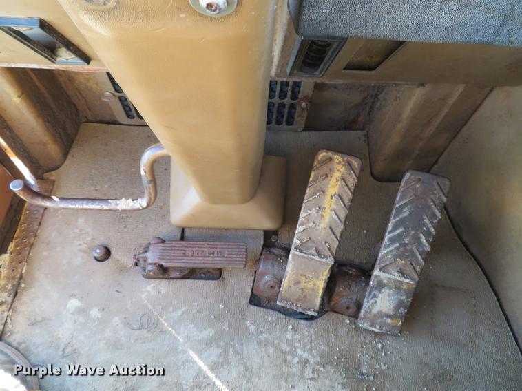 image for item DG3759 1988 Caterpillar 631E conventional scraper