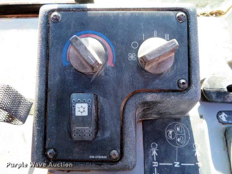 image for item DG3767 2005 Caterpillar D3G LGP dozer