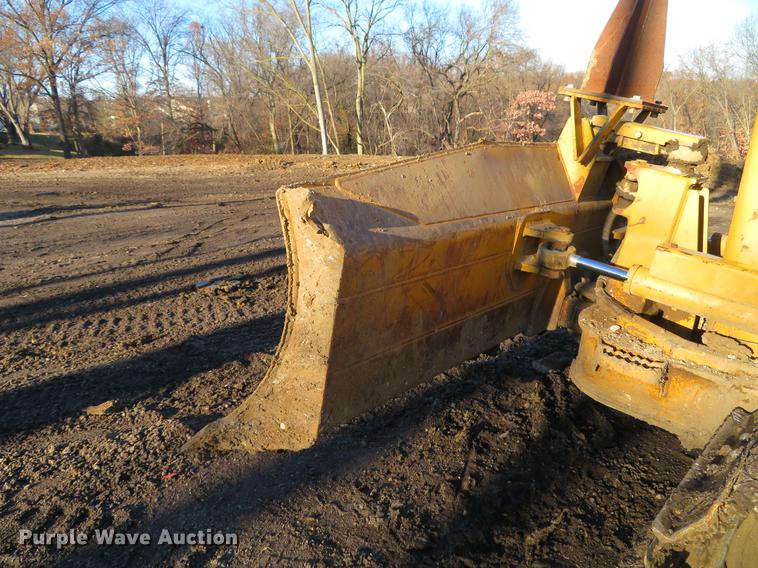 image for item DG3767 2005 Caterpillar D3G LGP dozer