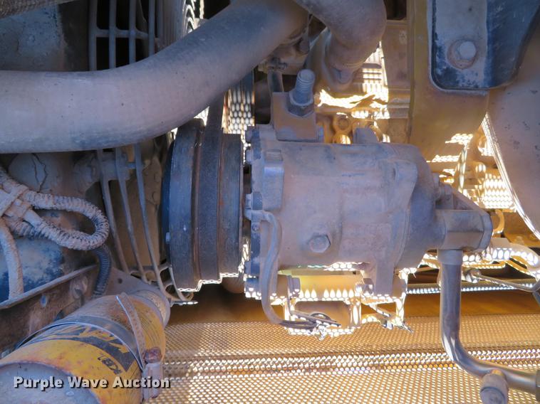 image for item DG3767 2005 Caterpillar D3G LGP dozer