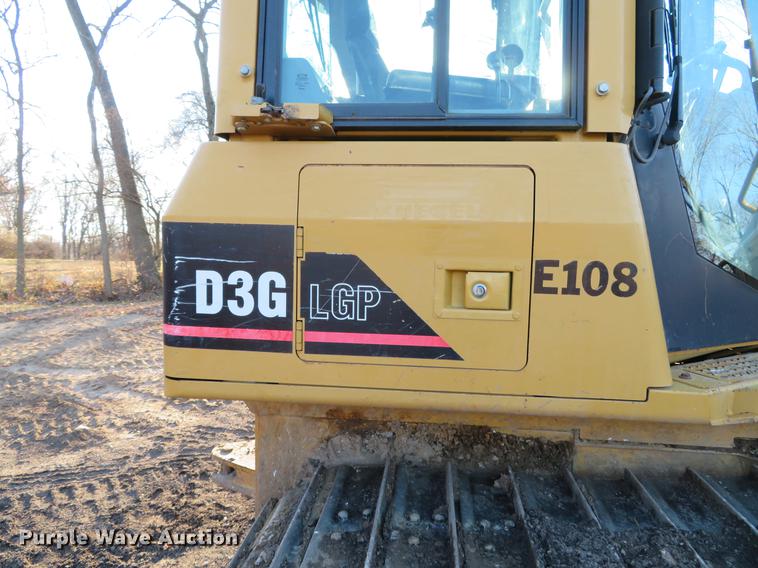 image for item DG3767 2005 Caterpillar D3G LGP dozer