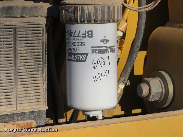 image for item DG3767 2005 Caterpillar D3G LGP dozer