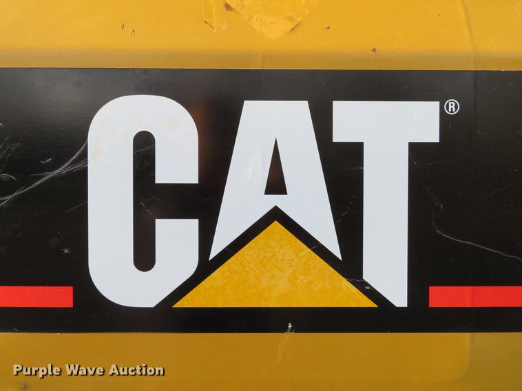 image for item DG3767 2005 Caterpillar D3G LGP dozer