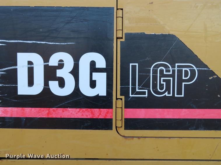 image for item DG3767 2005 Caterpillar D3G LGP dozer