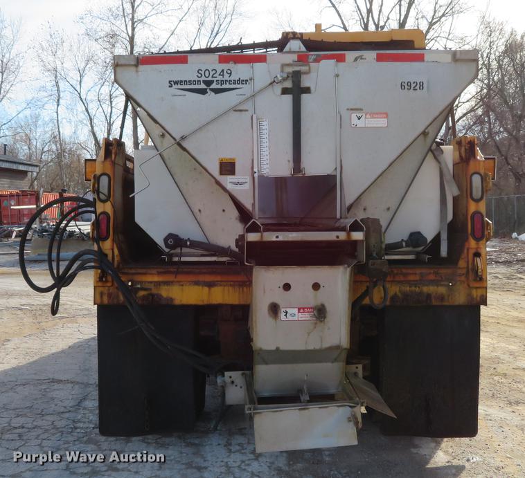 image for item DG3776 2002 International 4900 Crew Cab dump truck