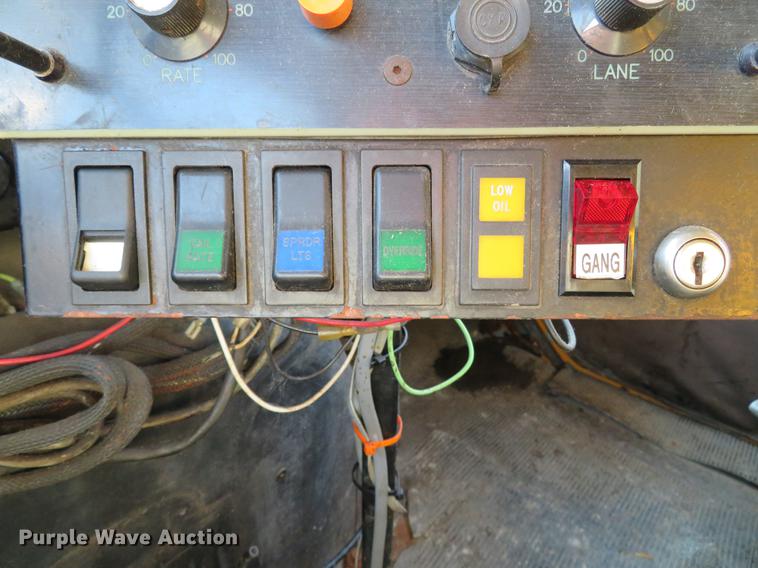 image for item DG3776 2002 International 4900 Crew Cab dump truck