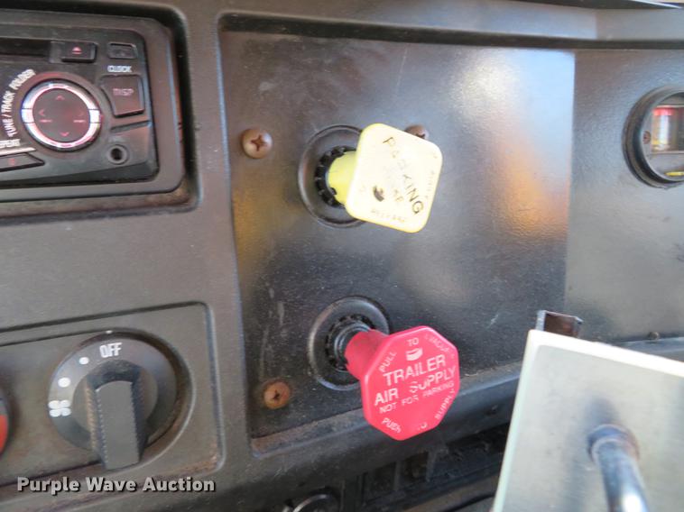 image for item DG3776 2002 International 4900 Crew Cab dump truck