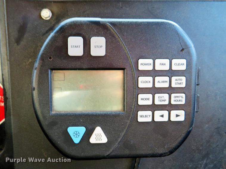 image for item DG3776 2002 International 4900 Crew Cab dump truck