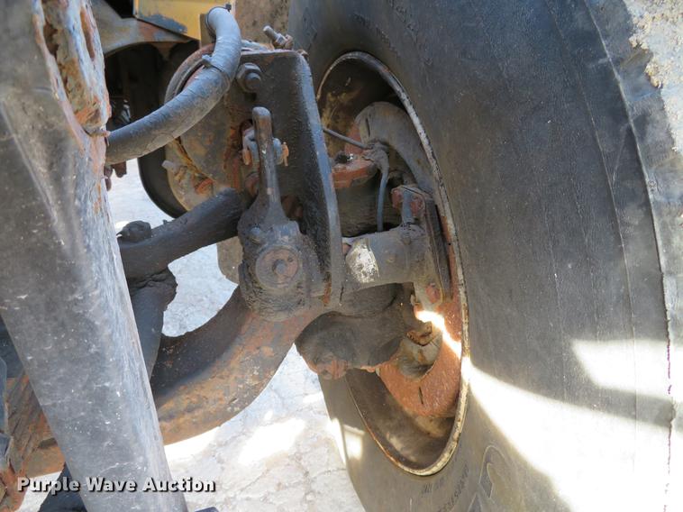 image for item DG3776 2002 International 4900 Crew Cab dump truck