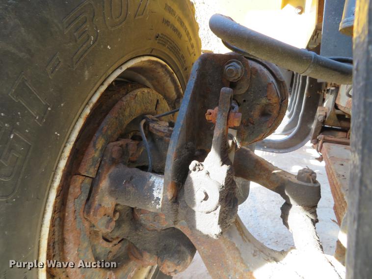 image for item DG3776 2002 International 4900 Crew Cab dump truck