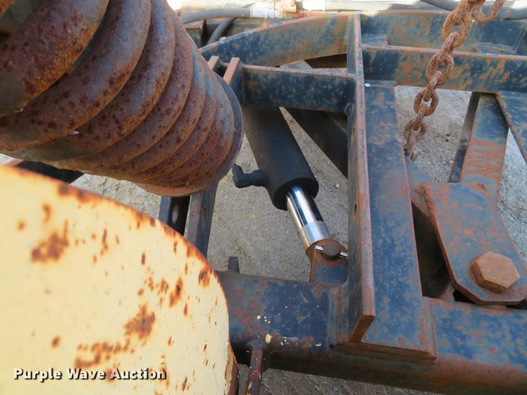 image for item DG3776 2002 International 4900 Crew Cab dump truck