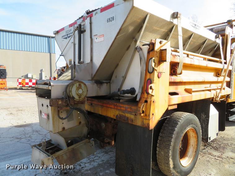 image for item DG3776 2002 International 4900 Crew Cab dump truck