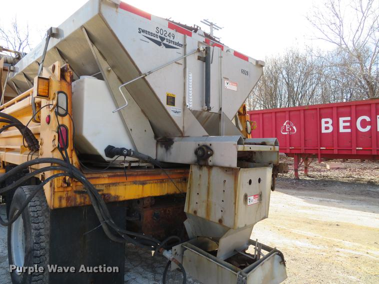 image for item DG3776 2002 International 4900 Crew Cab dump truck