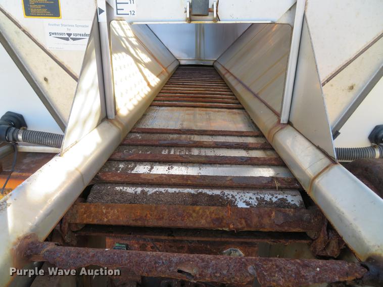 image for item DG3776 2002 International 4900 Crew Cab dump truck