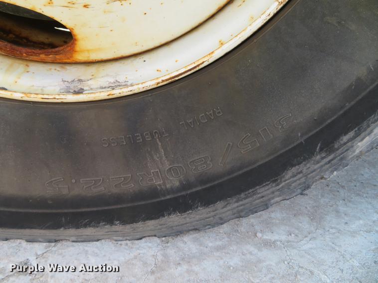 image for item DG3776 2002 International 4900 Crew Cab dump truck