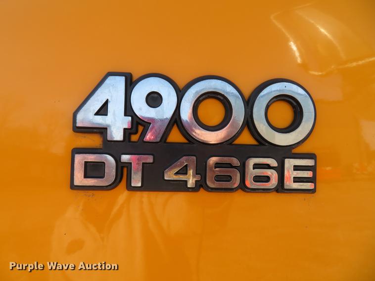 image for item DG3776 2002 International 4900 Crew Cab dump truck