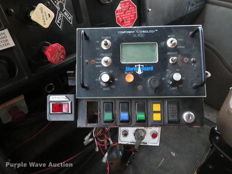 image for item DG3786 2002 International 4900 Crew Cab dump truck