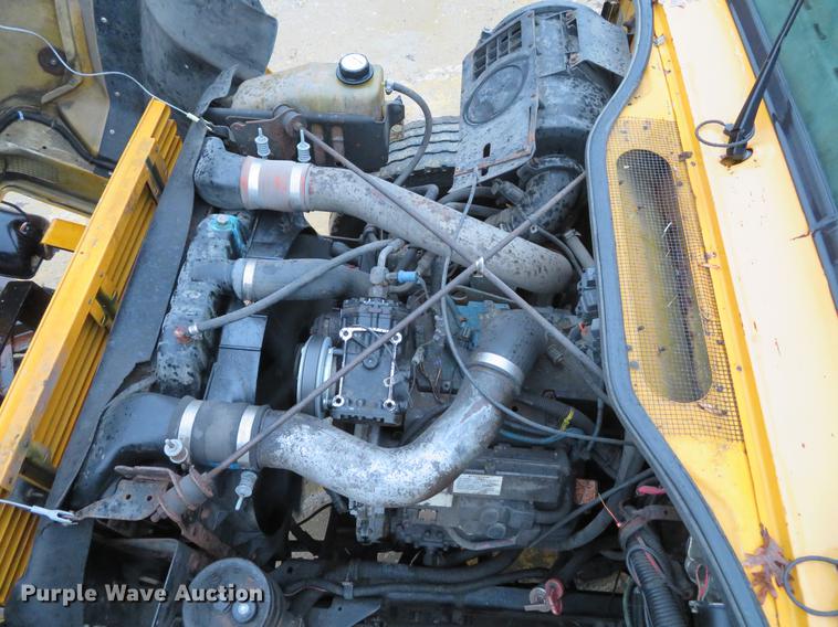 image for item DG3786 2002 International 4900 Crew Cab dump truck