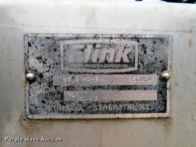 image for item DG3786 2002 International 4900 Crew Cab dump truck