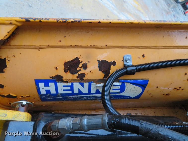 image for item DG3786 2002 International 4900 Crew Cab dump truck