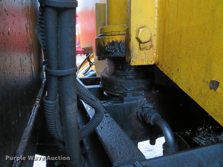 image for item DG3786 2002 International 4900 Crew Cab dump truck