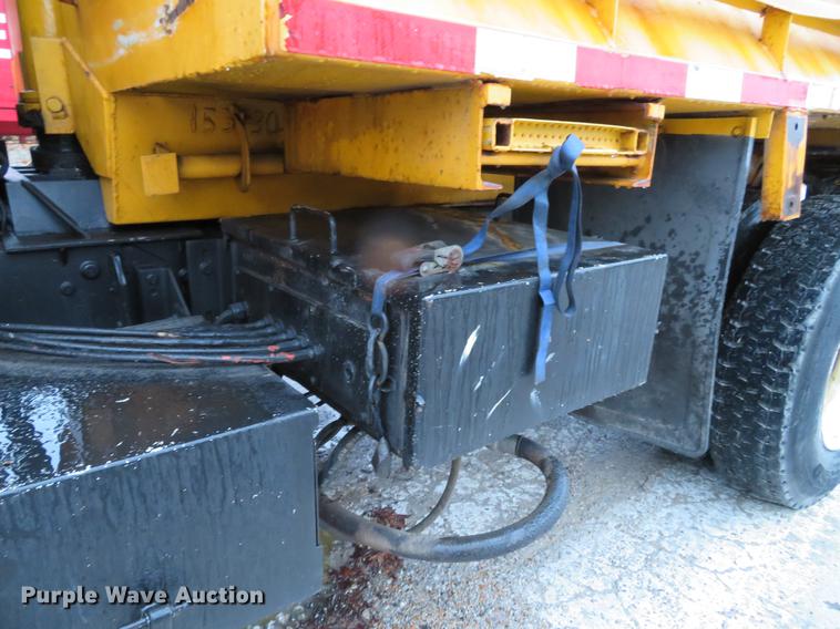 image for item DG3786 2002 International 4900 Crew Cab dump truck