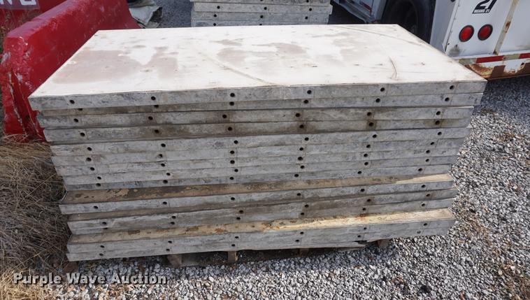 image for item DI9280 Western aluminum concrete forms