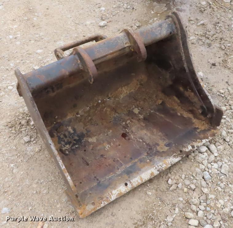 image for item DN9156 2002 Bobcat 341 mini excavator